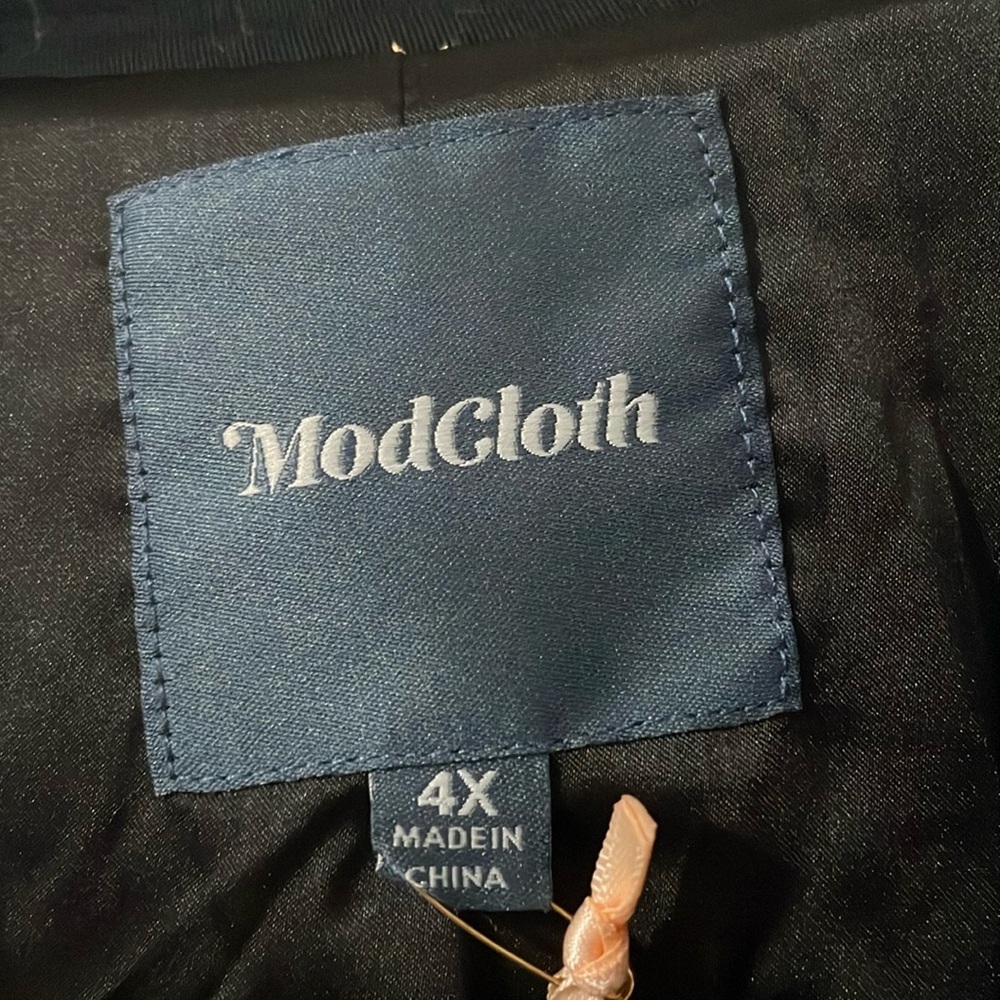 NWT Modcloth Black Star-Patterned Pantsuit Size 4X/26 - Picture 4 of 10